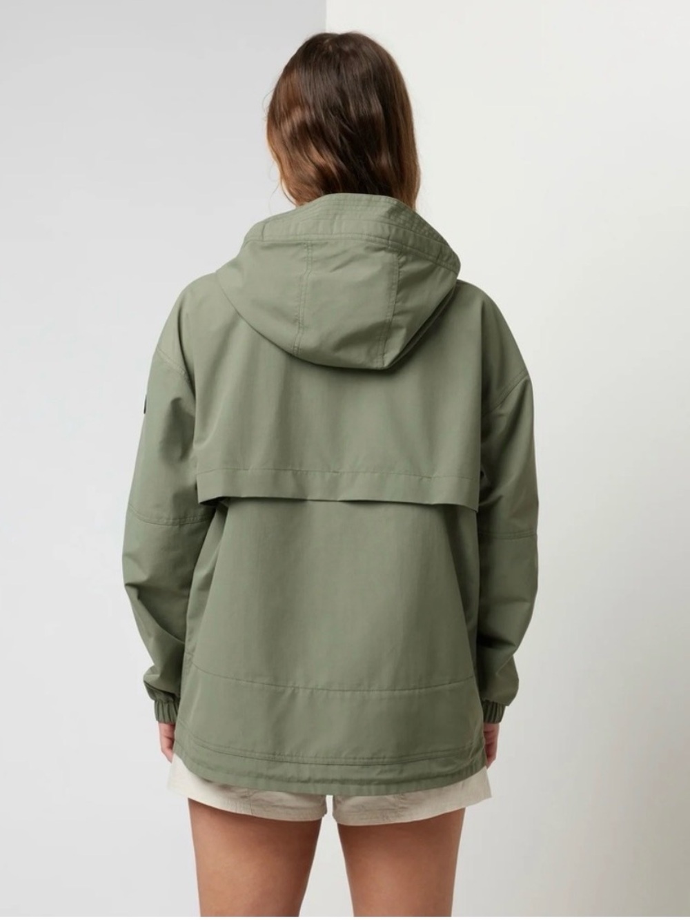 Vuori Elijo Women's Rain Jacket in Pistachio - Picture 5 of 9